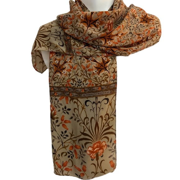Silk Scarf – Metropolitan Museum of Art - Arts & Crafts Floral Design - Picture 1 of 9